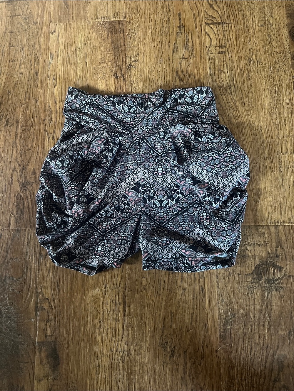 Women’s Black Paisley Print Casual Shorts
